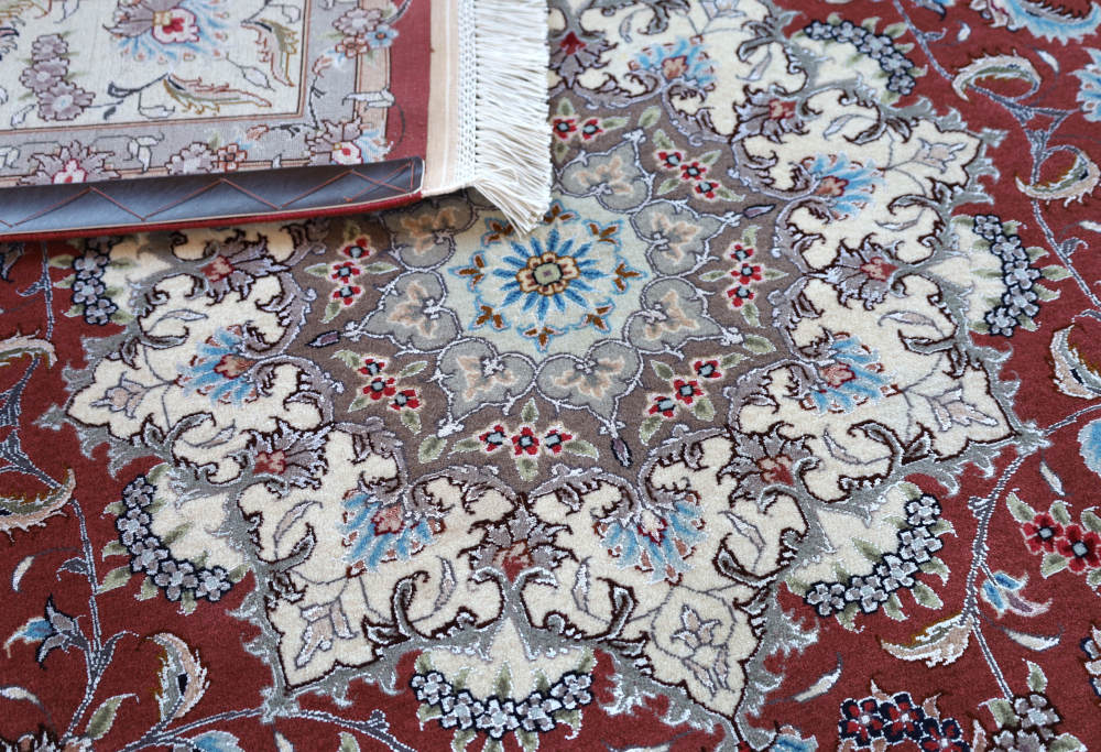 ペルシャ絨毯 イラン、タブリーズ産 203×157cm