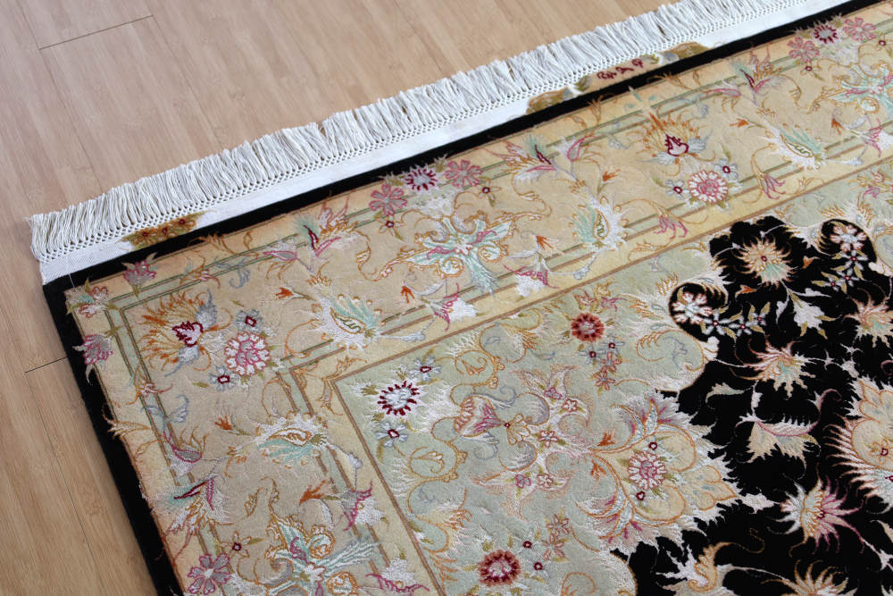 ペルシャ絨毯 イラン、タブリーズ産 205×153cm