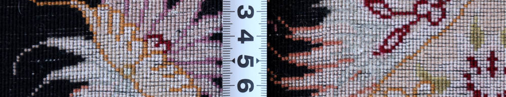 ペルシャ絨毯 イラン、タブリーズ産 205×153cm