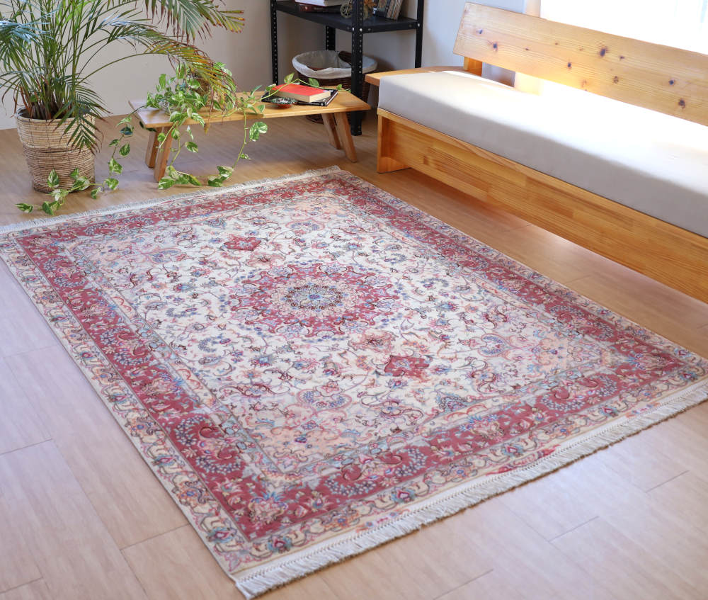 ペルシャ絨毯 イラン、タブリーズ産 206×153cm