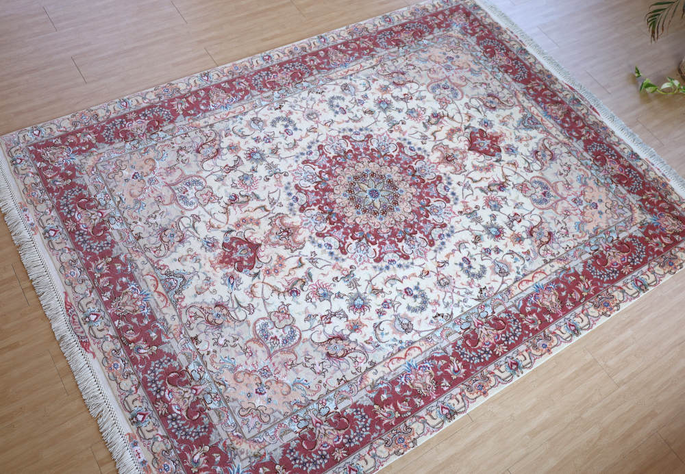 ペルシャ絨毯 イラン、タブリーズ産 206×153cm