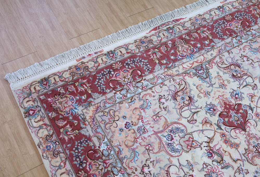 ペルシャ絨毯 イラン、タブリーズ産 206×153cm