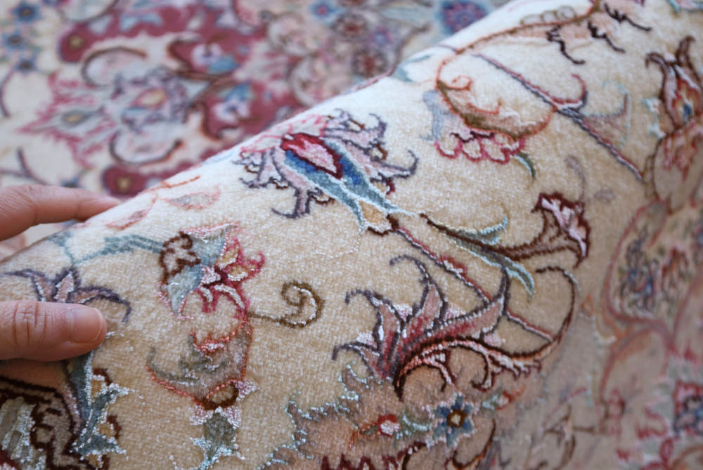 ペルシャ絨毯 イラン、タブリーズ産 206×153cm