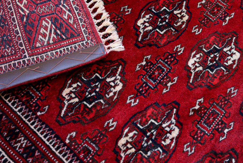 トルクメン絨毯　247×187cm