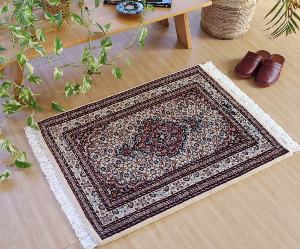 ペルシャ絨毯玄関マット イラン、ムード産 85×63cm ウール＆シルク　アイボリー