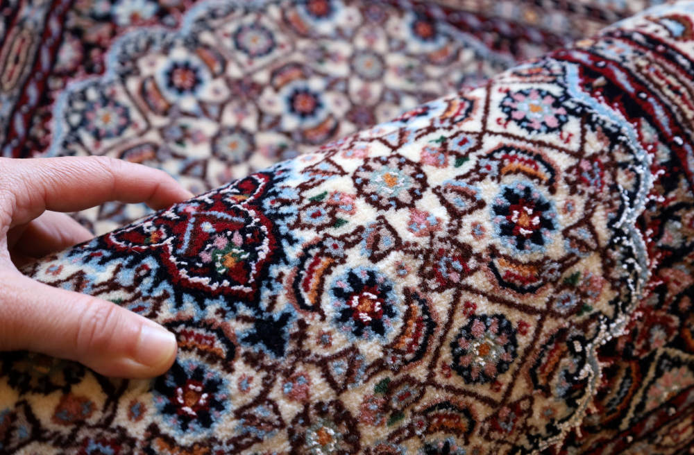 ペルシャ絨毯玄関マット イラン、ムード産 90×60cm ウール＆シルク　アイボリー