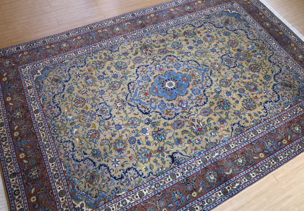 ペルシャ絨毯 イラン、カシャーン産 290×198cm 全体像