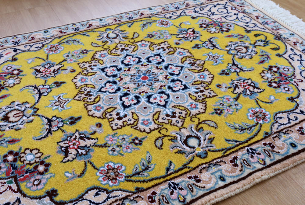 ペルシャ絨毯玄関マット イラン、ナイン産 86×61cm ウール＆シルク　黄色