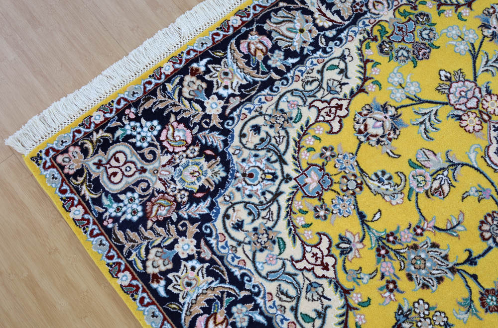 ペルシャ絨毯 イラン、ナイン産 199×158cm 上部左側の模様