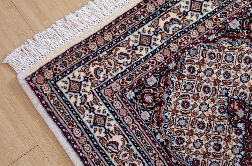 ペルシャ絨毯玄関マット イラン、ムード産 120×83cm 角の模様の様子