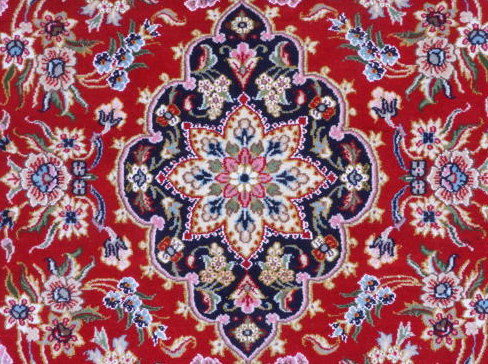 鮮やかで美しい、クムの工房織りペルシャ絨毯