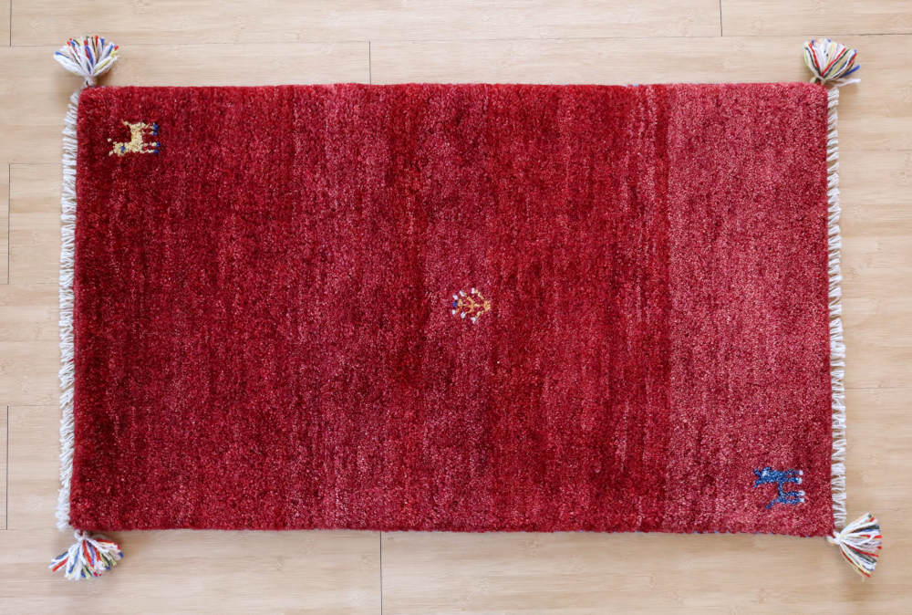 ギャッベ　玄関マットサイズ　95×56cm　赤