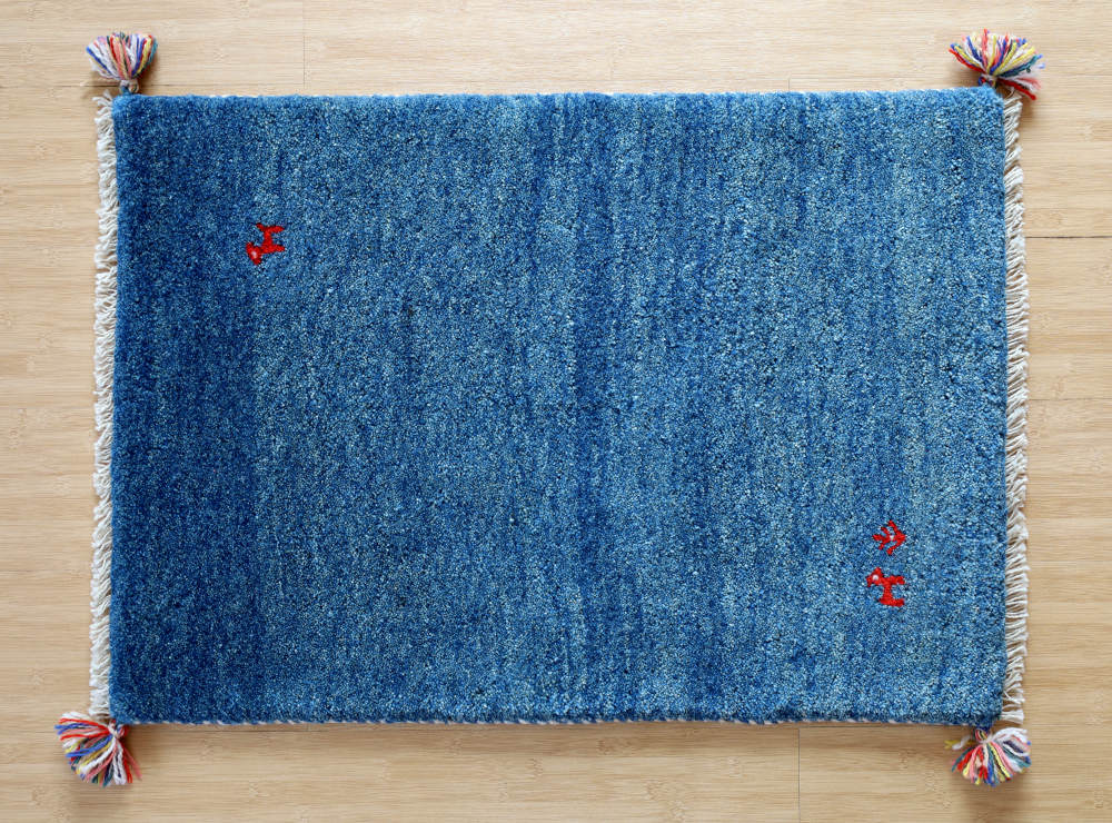 ギャッベ玄関マット　87×59cm　青　上から見た全体像