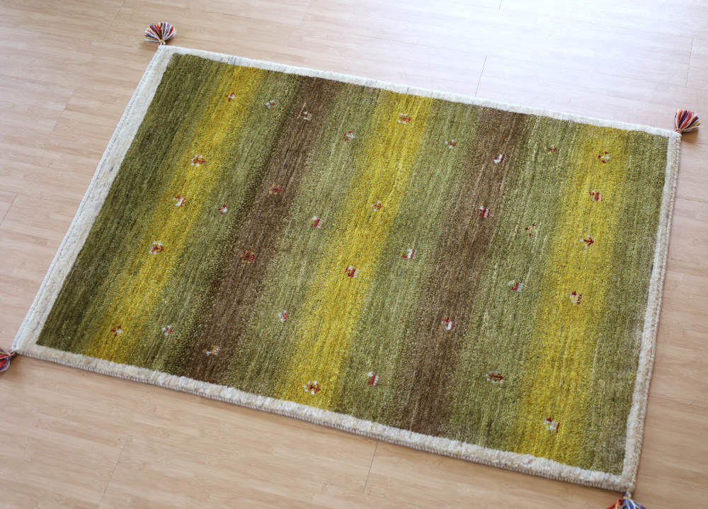 ギャッベ　123×83cm　アイボリー×緑