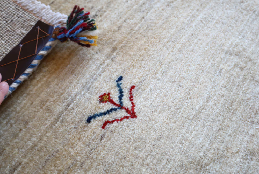 ギャッベ　玄関マットサイズ　90×62cm　アイボリー