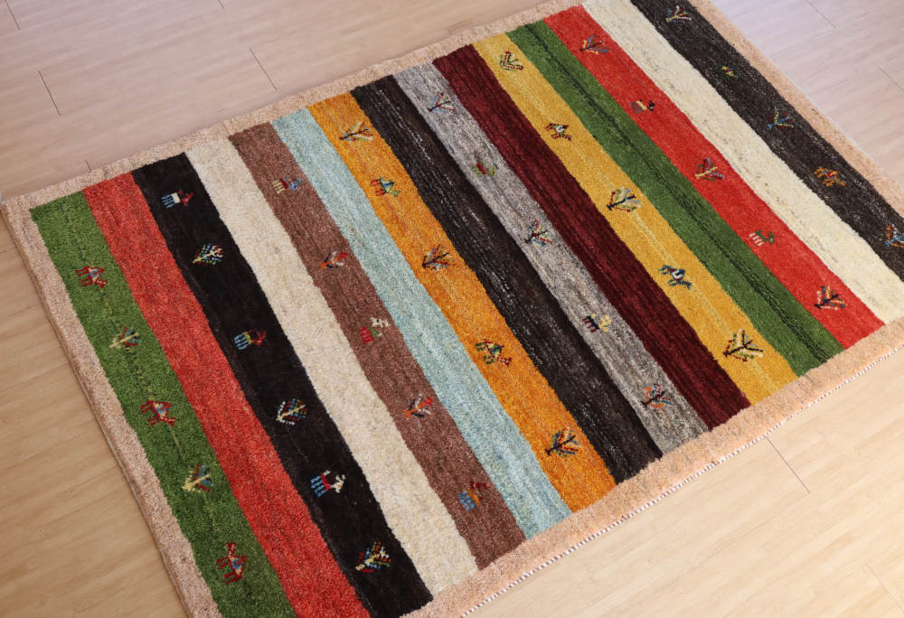 ギャッベ　イラン産　177×120cm　cg21081　全体像