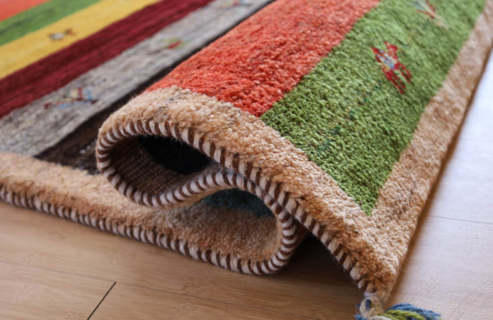 ギャッベ　イラン産　177×120cm　cg21081　毛足の表情や質感