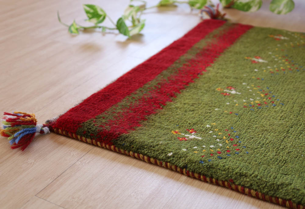 ギャッベ　玄関マットサイズ　95×62cm　赤×緑