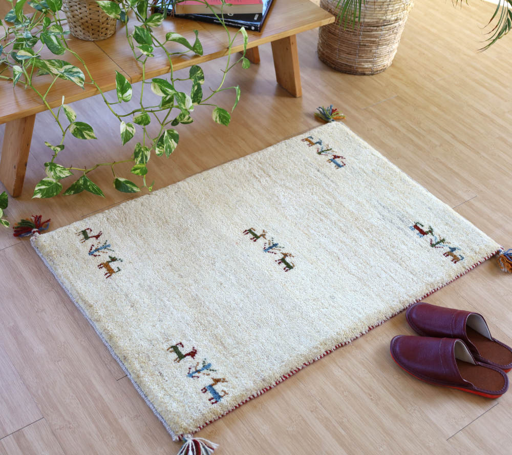 ペルシャギャッベ玄関マット アイボリー イラン産 手織り 94×62cm cg21205