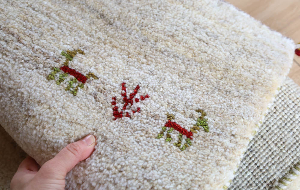 ギャッベ　イラン産　179×120cm　cg21318　モチーフと細部