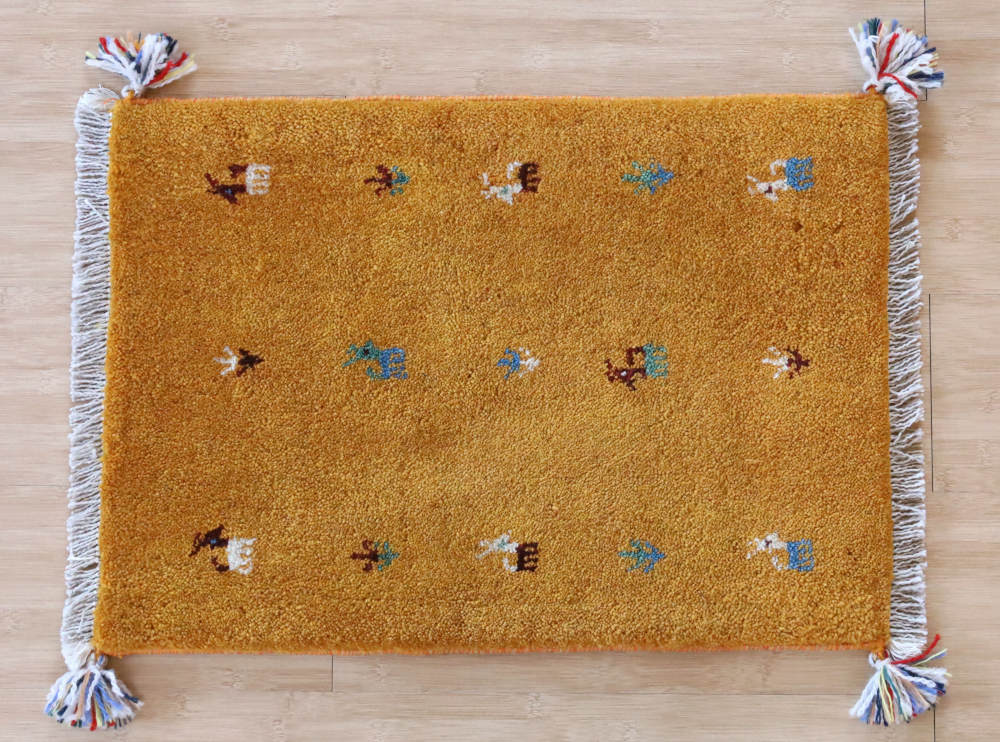ギャッベミニマット 黄色 60×43cm 全体像