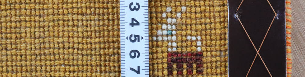 ギャッベミニマット 黄色 60×43cm 裏面の織りの様子