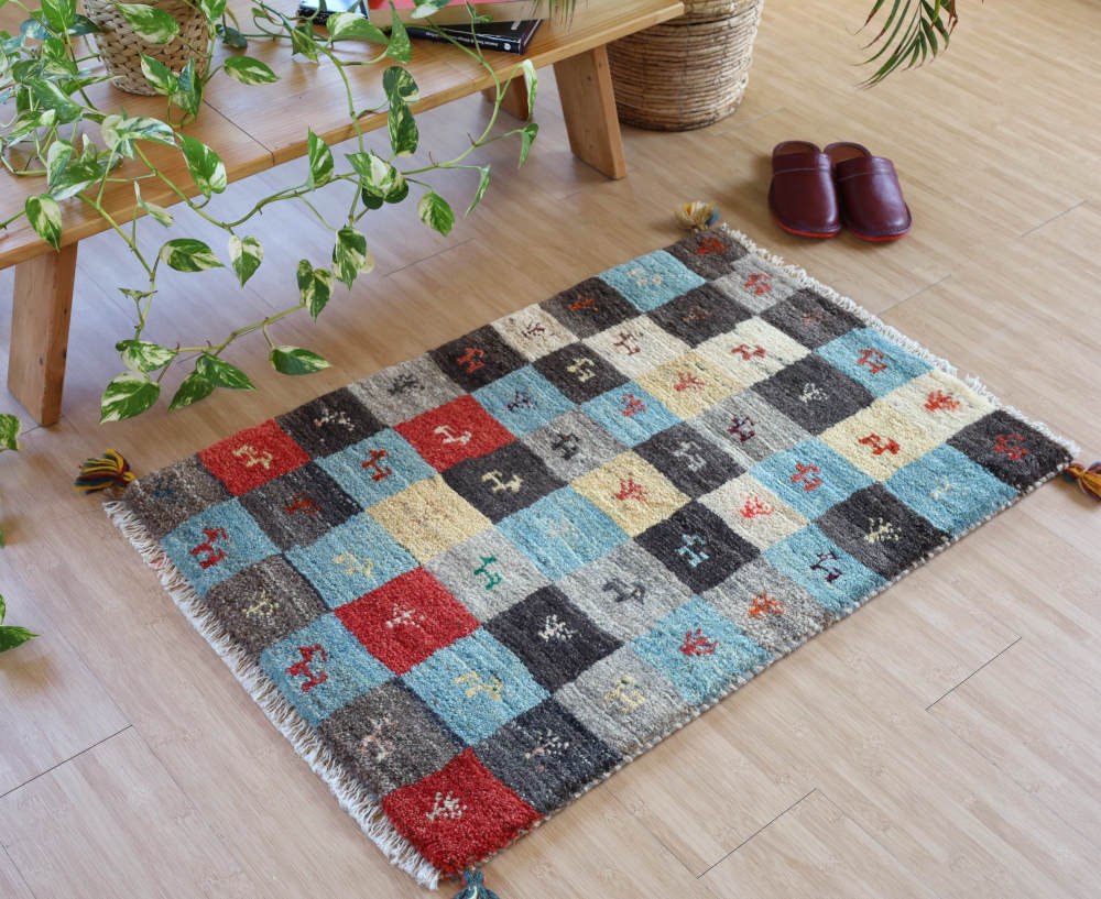 ギャッベ　玄関マットサイズ　90×61cm　チェス模様
                        