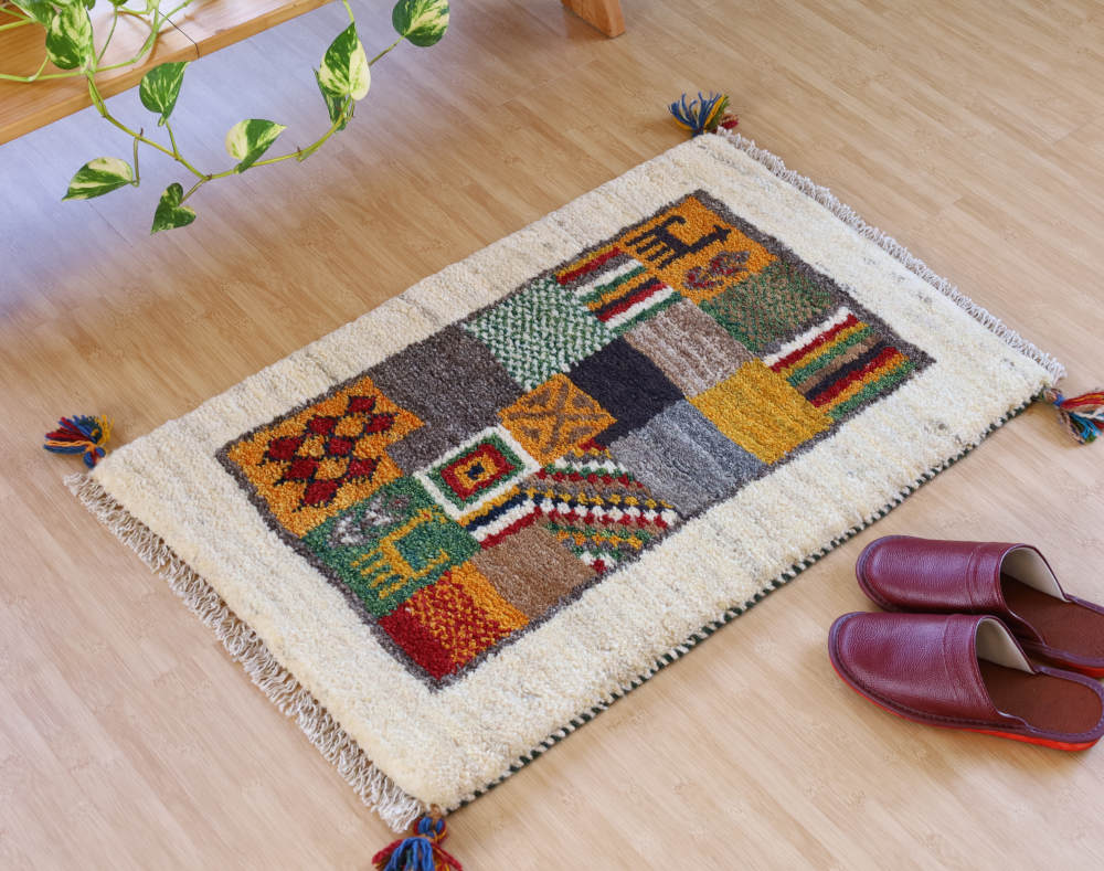 ギャッベ玄関マット（幅80cm） イラン産 手織り 80×52cm cg21499