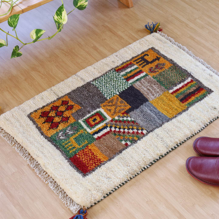 ギャッベ イラン・シーラーズ産　80×52ｃｍ