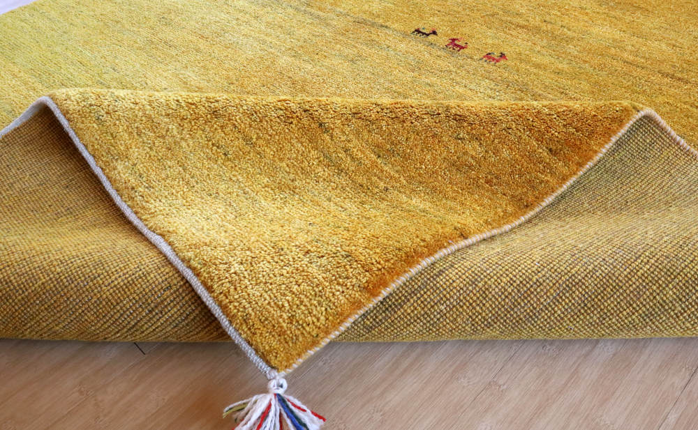 ペルシャギャッベ 　233×171cm　cg21607　角を折り曲げたところ