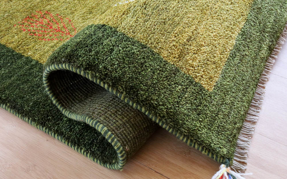 ギャッベ　イラン産　180×124cm　cg21610　毛足の表情や質感