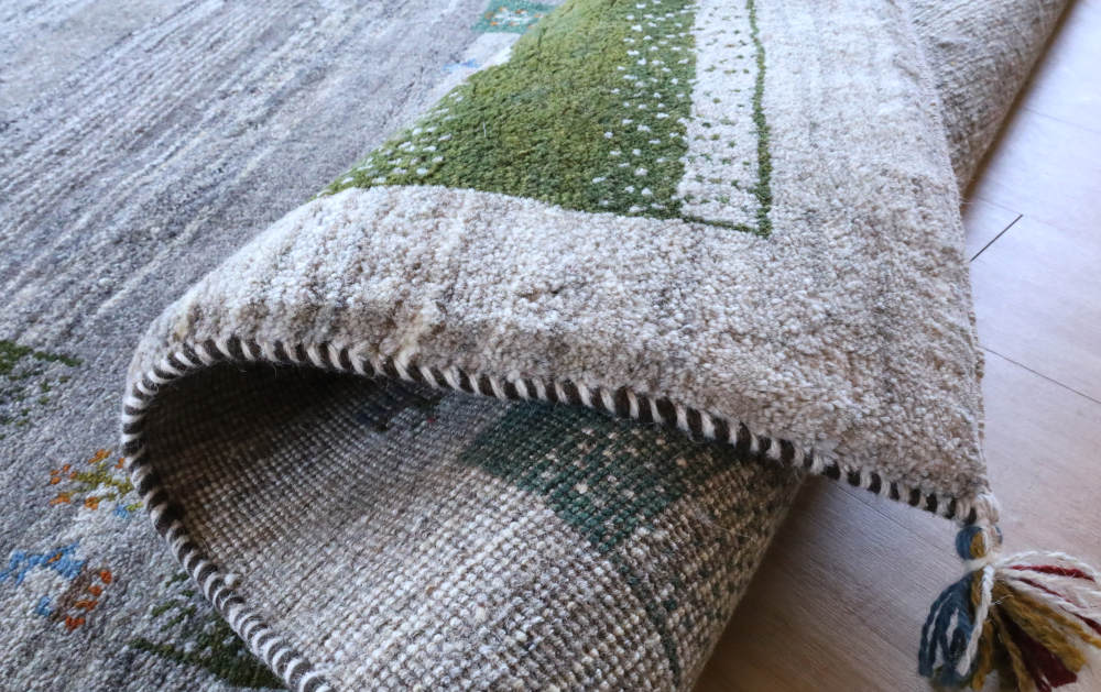 ギャッベ　イラン産　197×151cm　cg21615　毛足の表情や質感