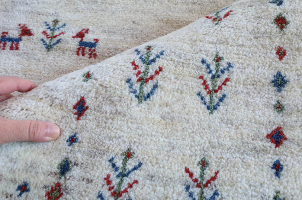 ギャッベ　イラン産　201×146cm　cg21617　毛足の雰囲気