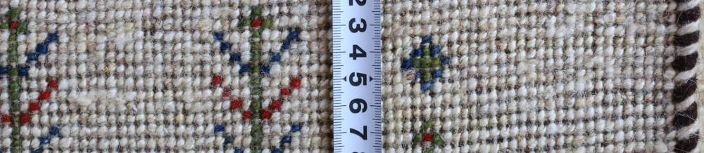 ギャッベ　イラン産　201×146cm　cg21617　毛足の表情や質感