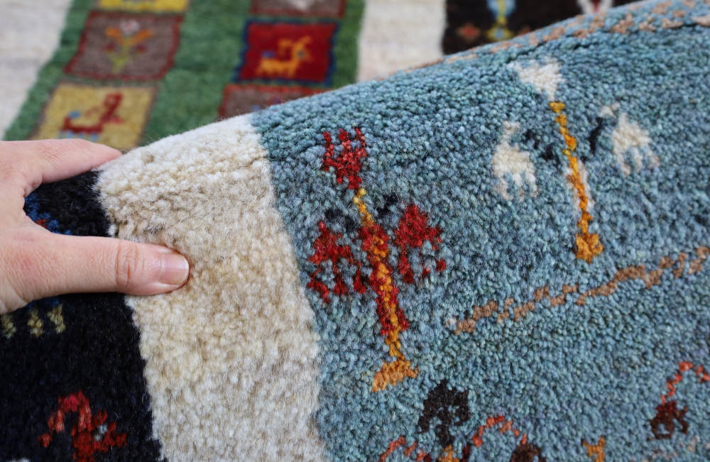 ギャッベ　イラン産　240×177cm　cg21621　柄の様子