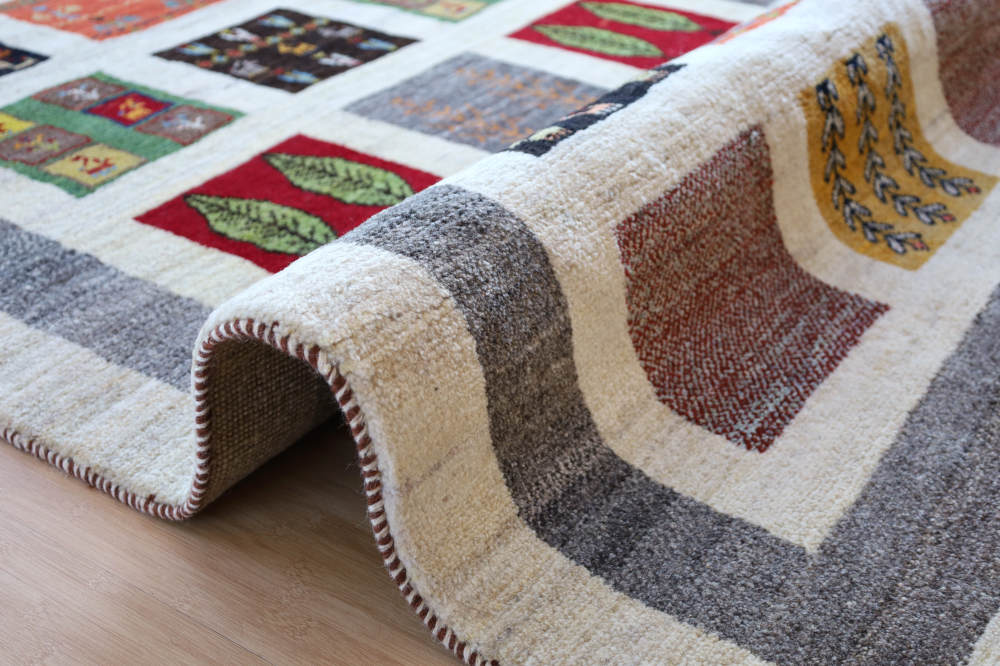 ギャッベ　イラン産　240×177cm　cg21621　毛足の表情や質感