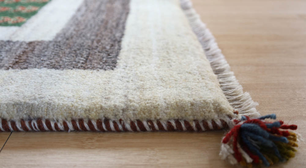 ギャッベ　イラン産　240×177cm　cg21621　毛足の表情や質感