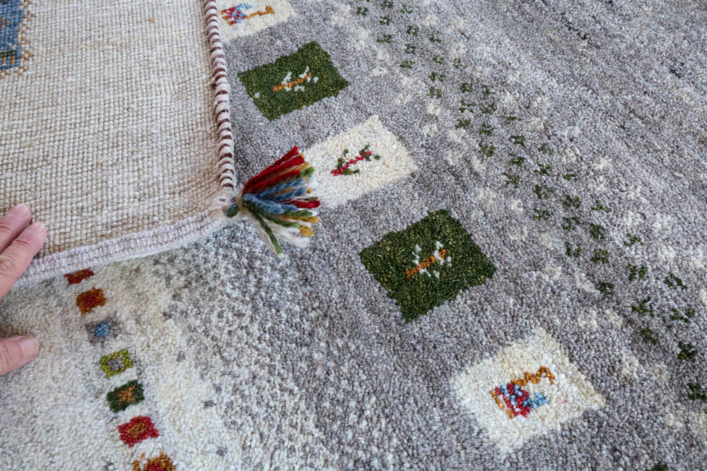 ギャッベ　イラン産　248×174cm　cg21622　端や裏面、近くから見た様子