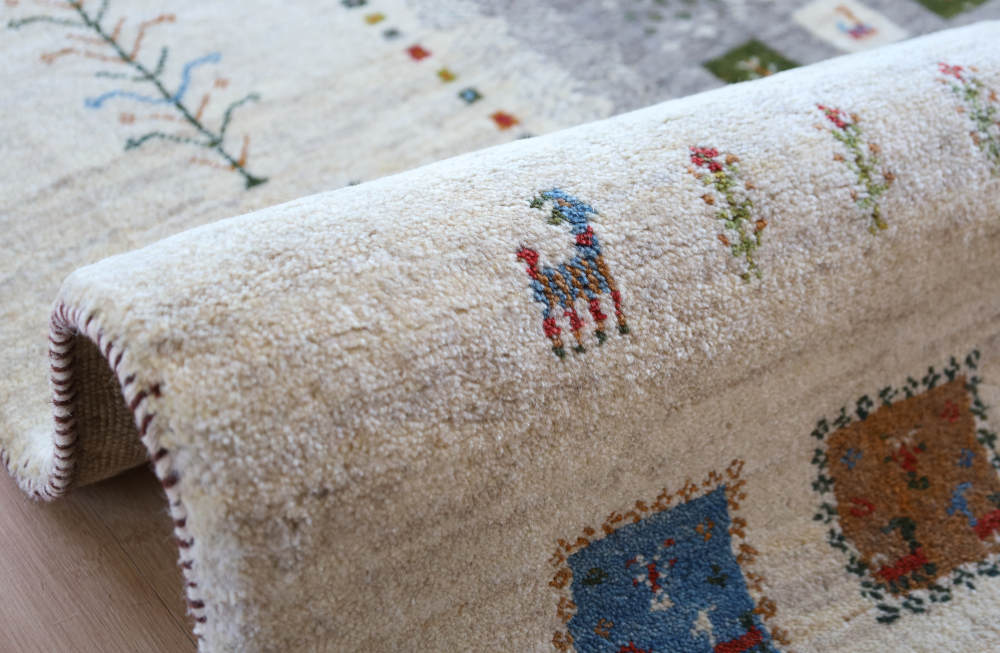 ギャッベ　イラン産　248×174cm　cg21622　毛足の表情や質感