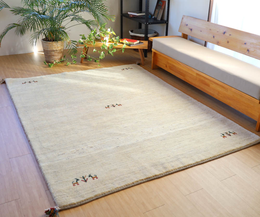 ペルシャギャッベ 　228×173cm　cg21624　正面から見たところ