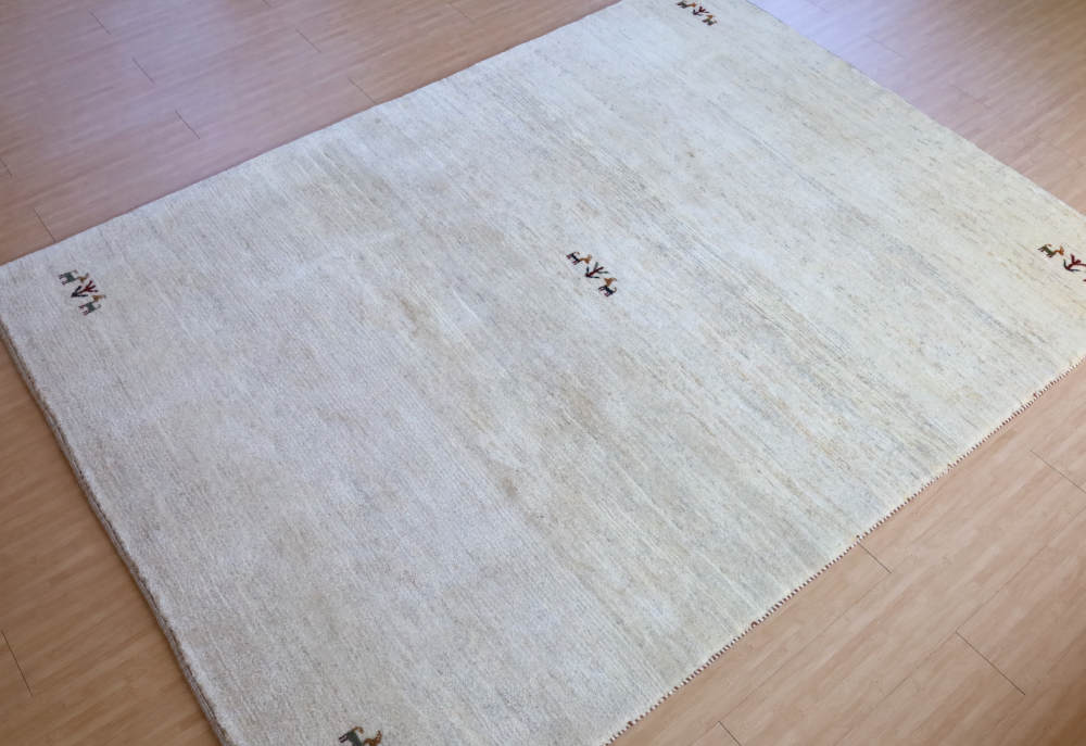 ギャッベ　イラン産　232×173cm　cg21625　全体を上から見たところ