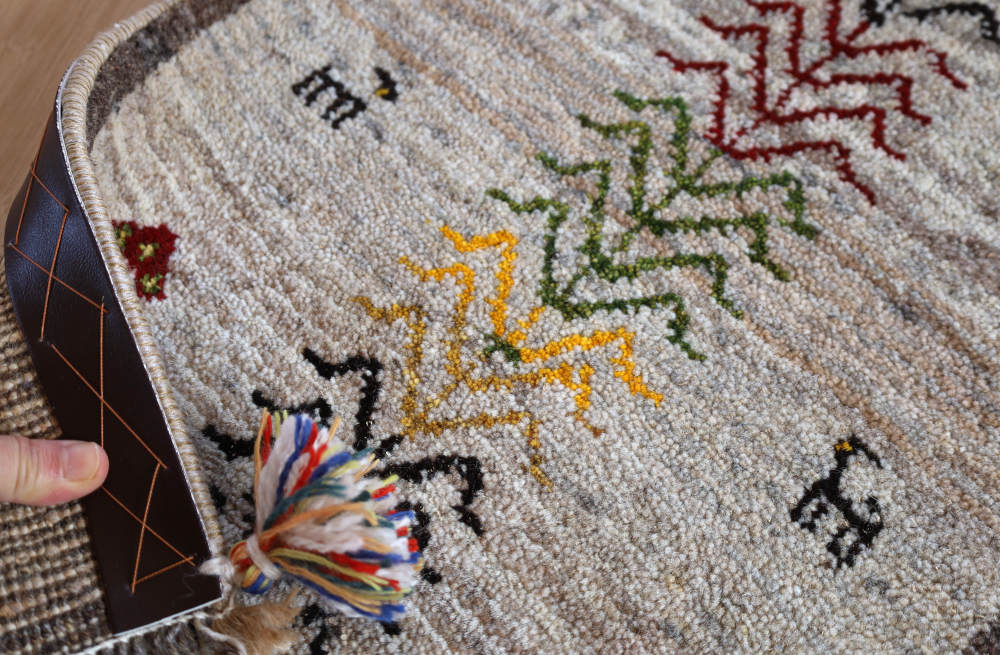 ギャッベミニマット　ナチュラルカラー　60×43cm 毛並みや模様の細部