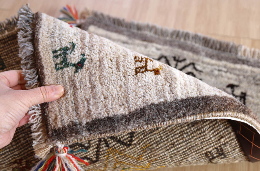 ギャッベミニマット　ナチュラルカラー　60×43cm きれいに織り出された柄