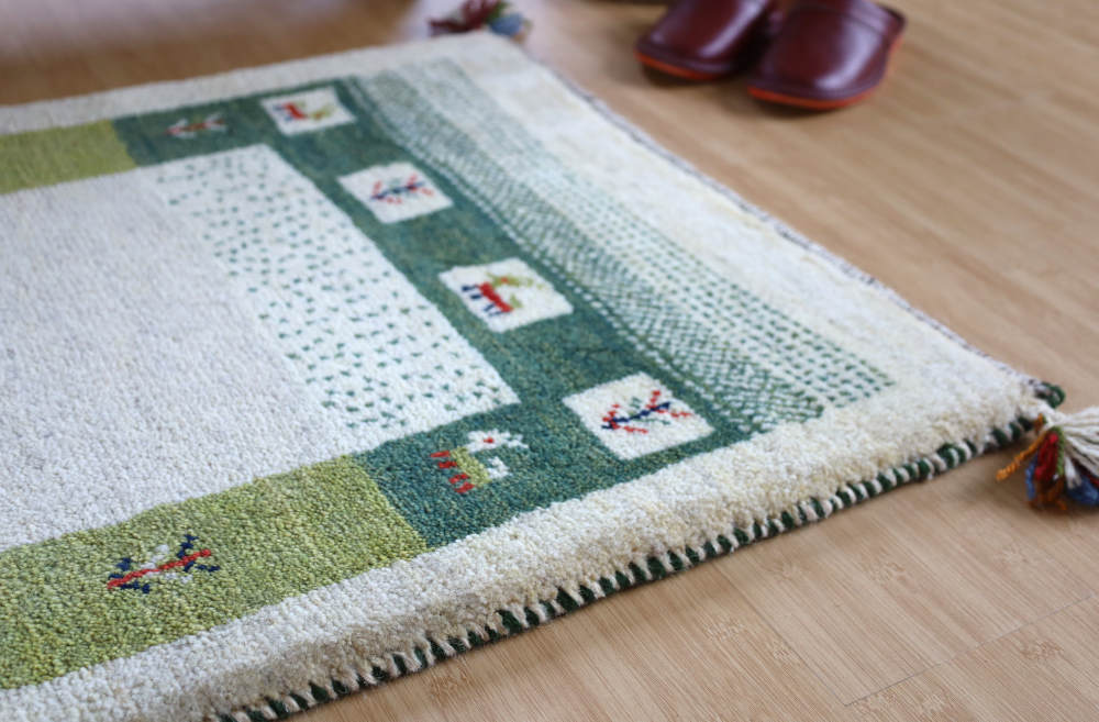 ギャッベ玄関マット　89×62cm　アイボリー×緑　部分