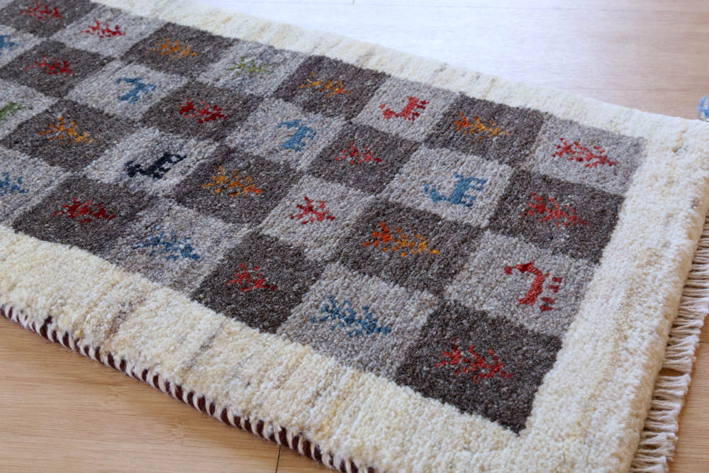 ギャッベ　116×43cm　厚みや毛並みの雰囲気