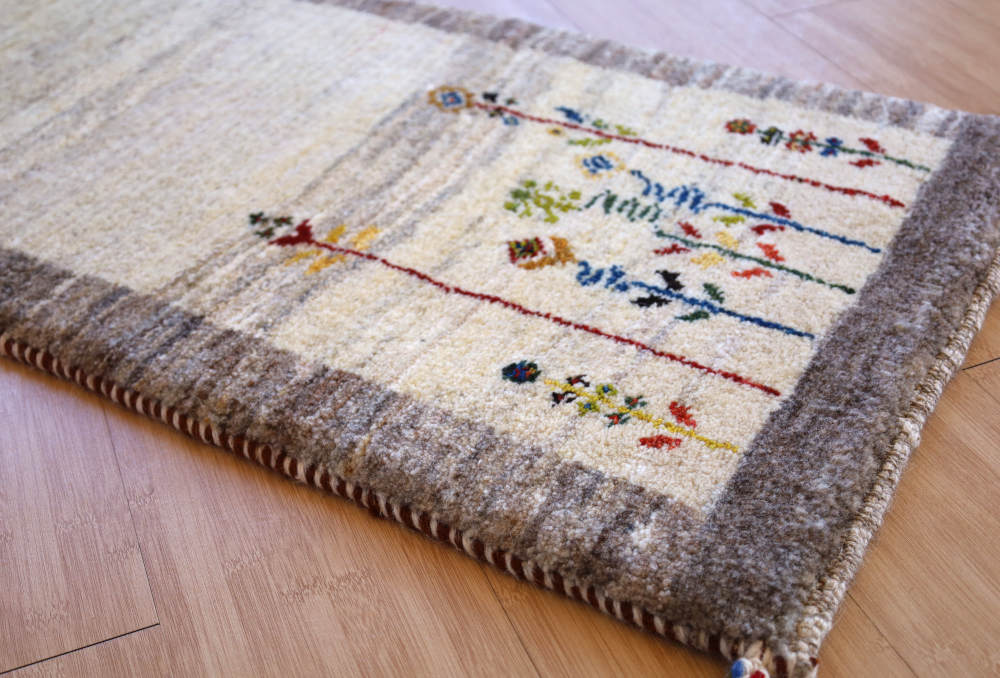 ギャッベ　150×53cm　厚みや毛並みの雰囲気
