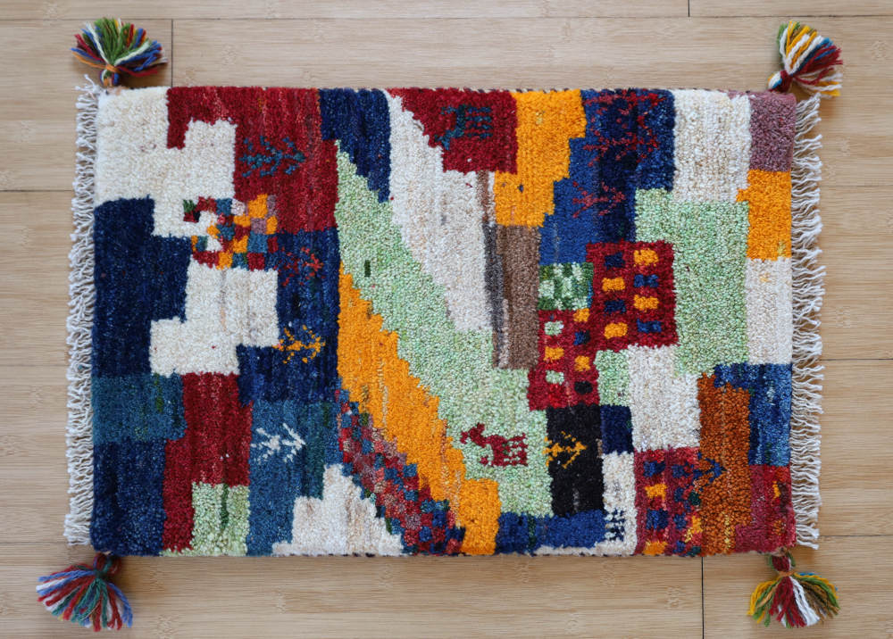 ギャッベミニマット　ミックスカラー・パッチワーク模様　60×41cm 全体像