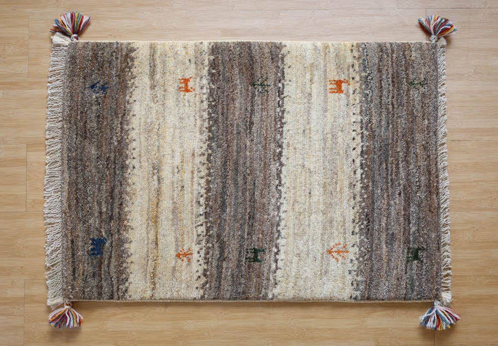 ギャッベ玄関マット　85×59cm　アイボリーと茶　上から見た全体像
