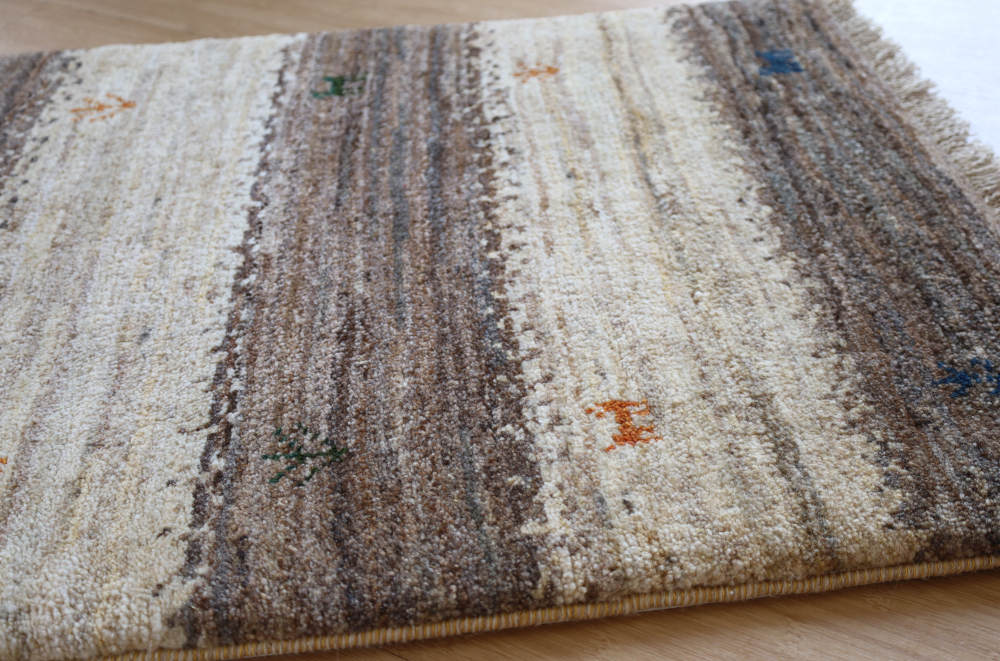 ギャッベ玄関マット　85×59cm　アイボリーと茶　部分