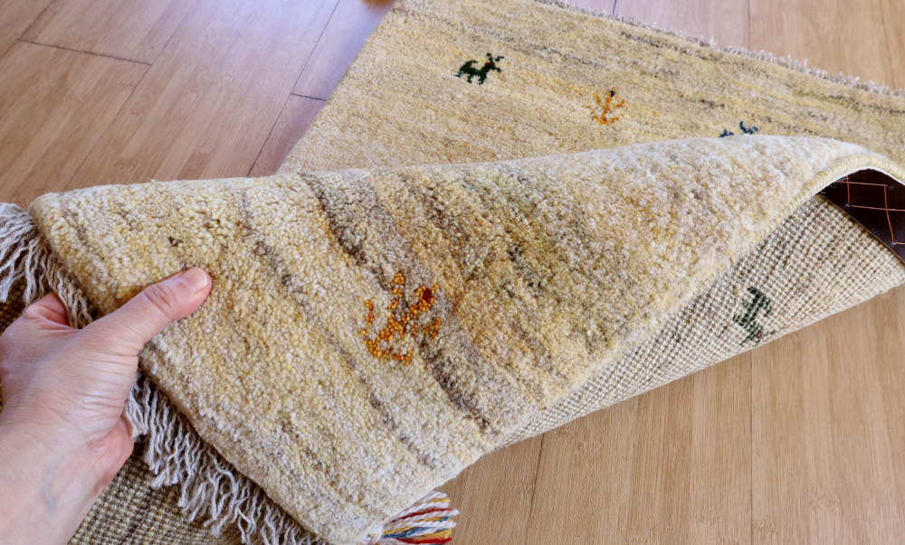 アイボリーのギャッベ玄関マット　85×59cm　部分
